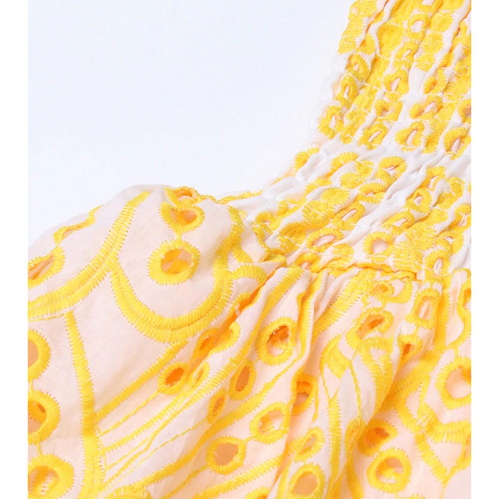 Yellow Lace Women's Dress. Size S - Picture 4 of 11